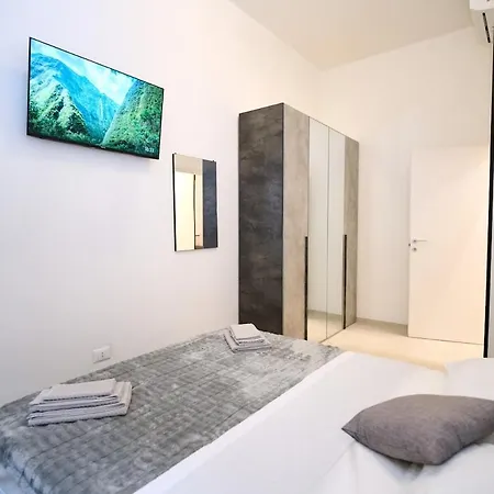 Apartment Design & Comfort - Center