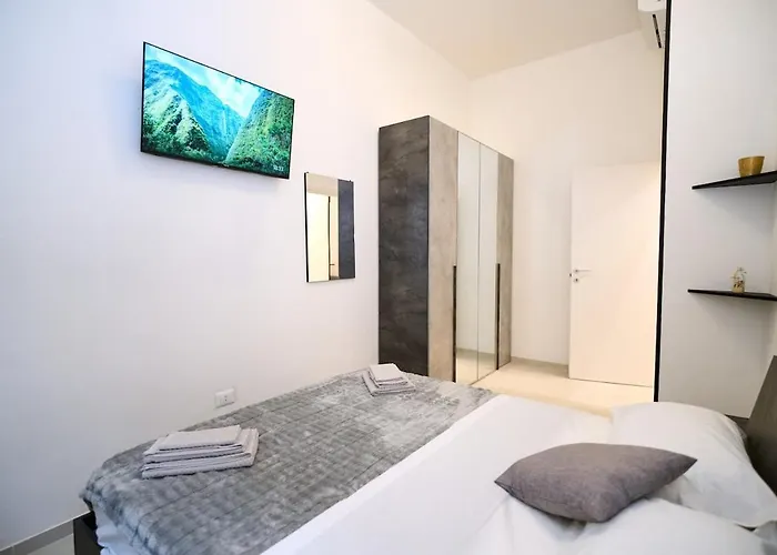 Apartment Design & Comfort - Center